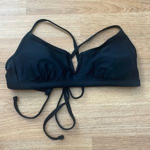 xhilaration bikini top size medium (fits small as well)